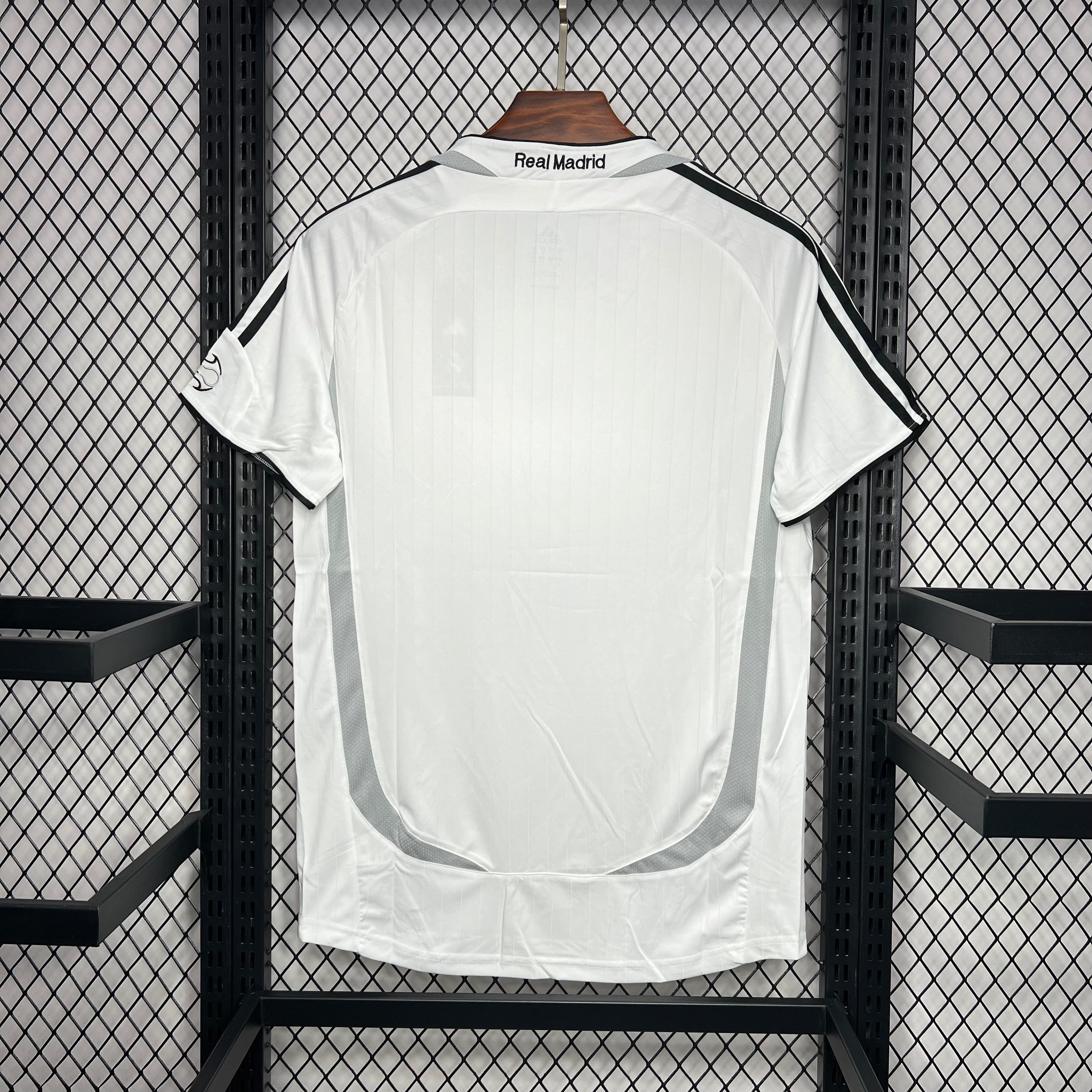 חולצה כדורגל רטרו ריאל מדריד 2006