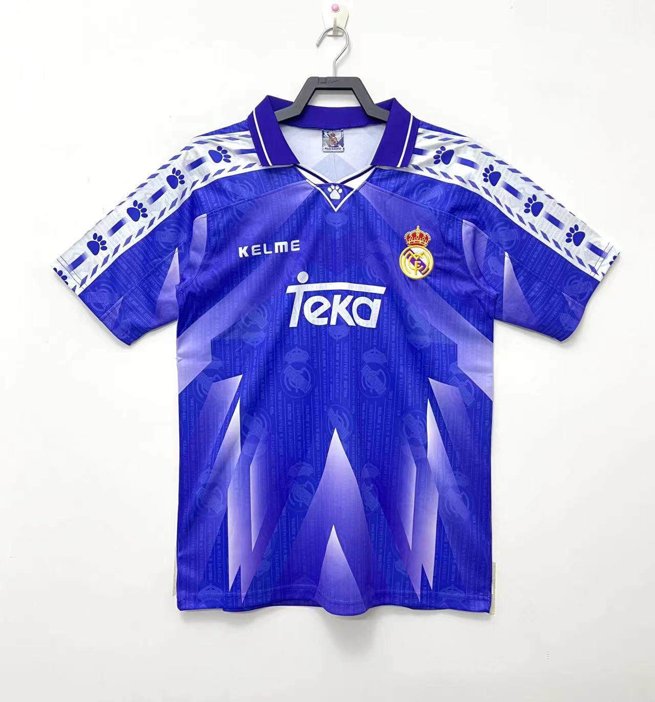 חולצה כדורגל רטרו ריאל מדריד 1996