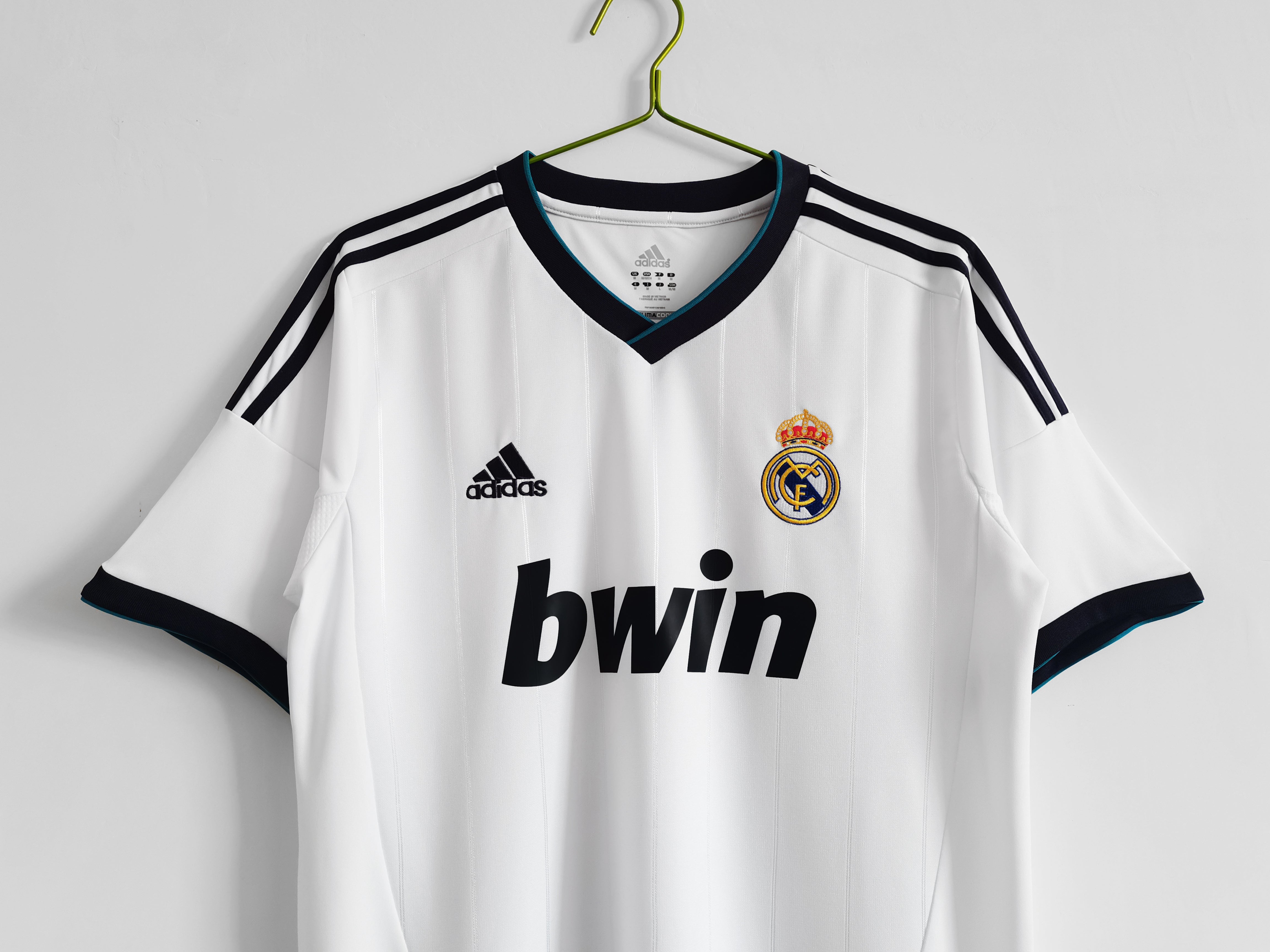חולצה כדורגל רטרו ריאל מדריד 2013