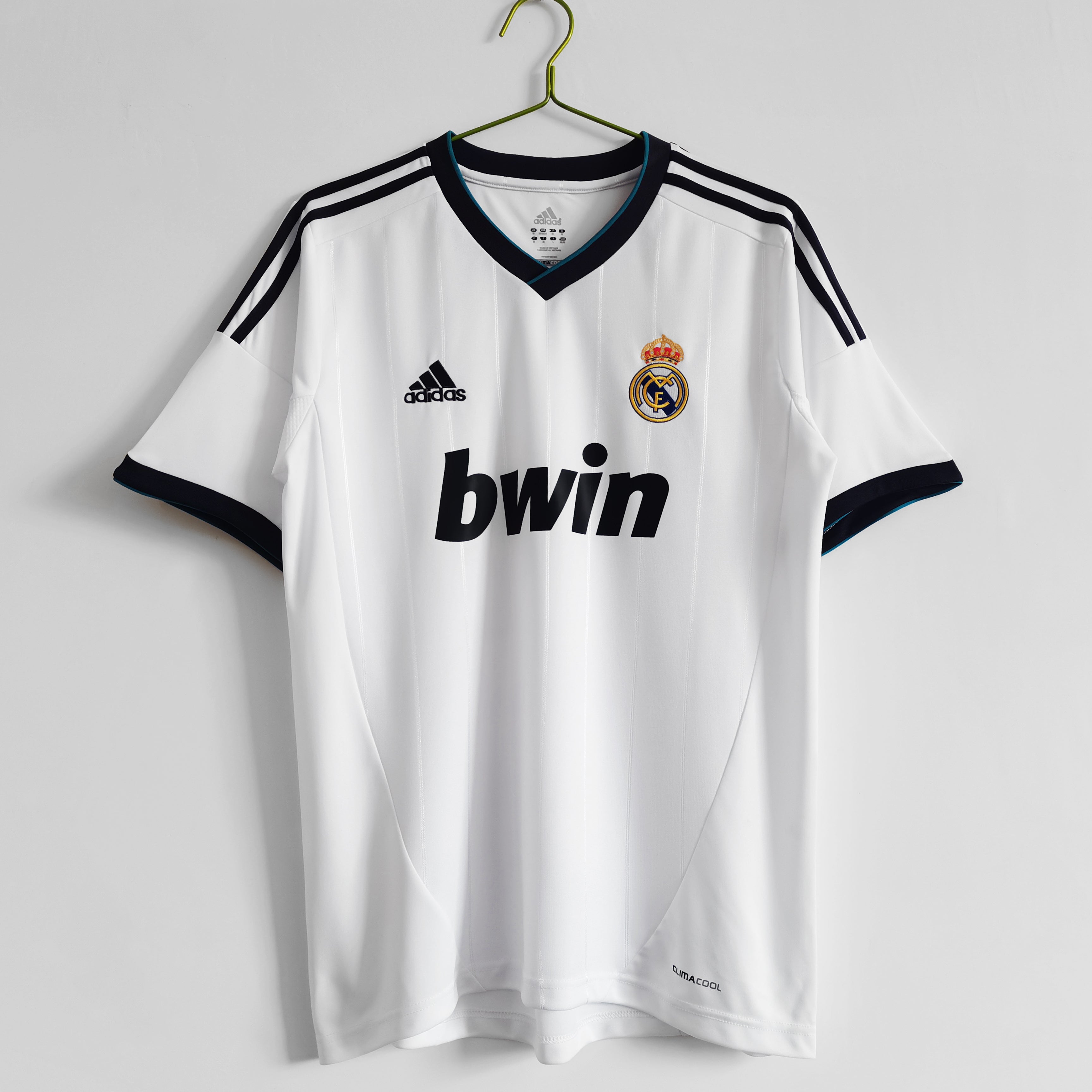 חולצה כדורגל רטרו ריאל מדריד 2013